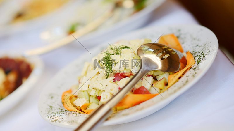 食品OEM代加工：揭秘最小起订量的那些事儿