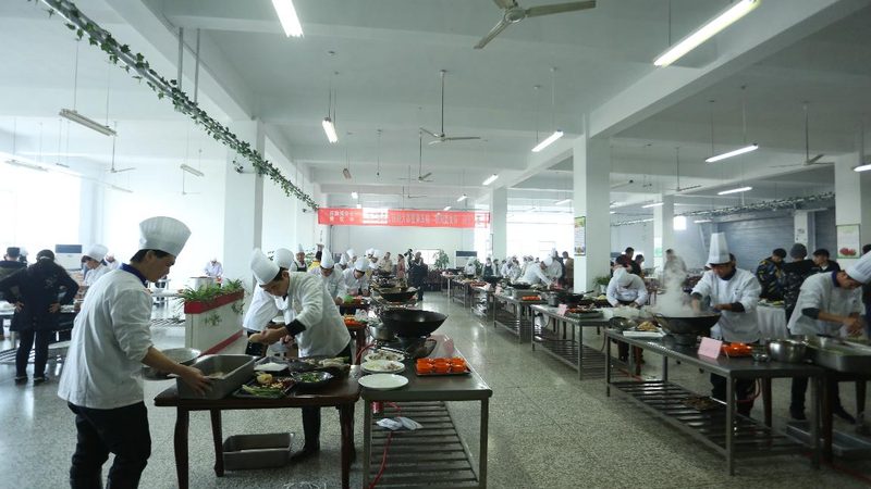 清油火锅底料，适合哪类人群？**